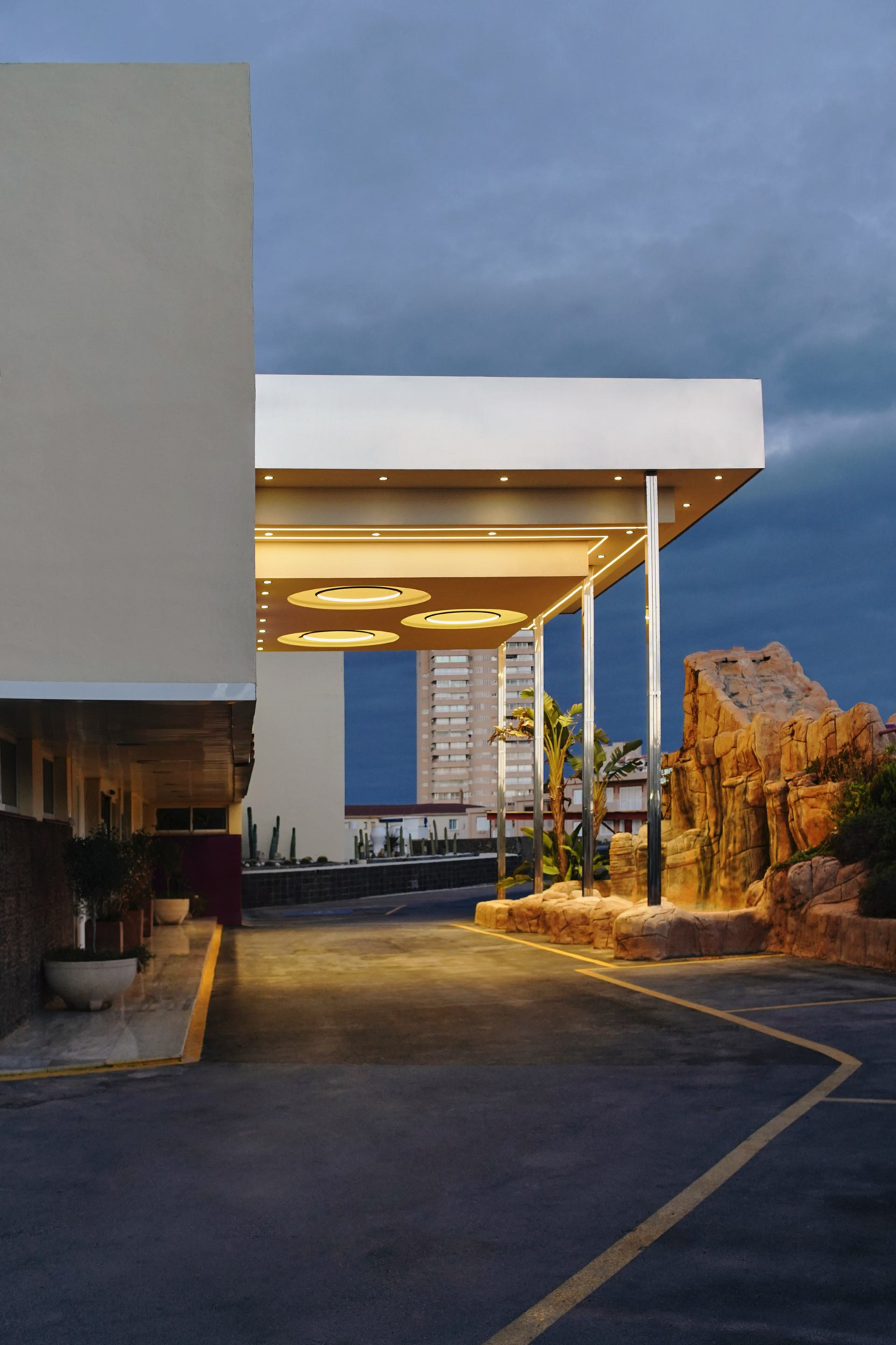 Marquesiana acceso vestibulo Hotel Galua, La Manga del Mar Menor, Murcia